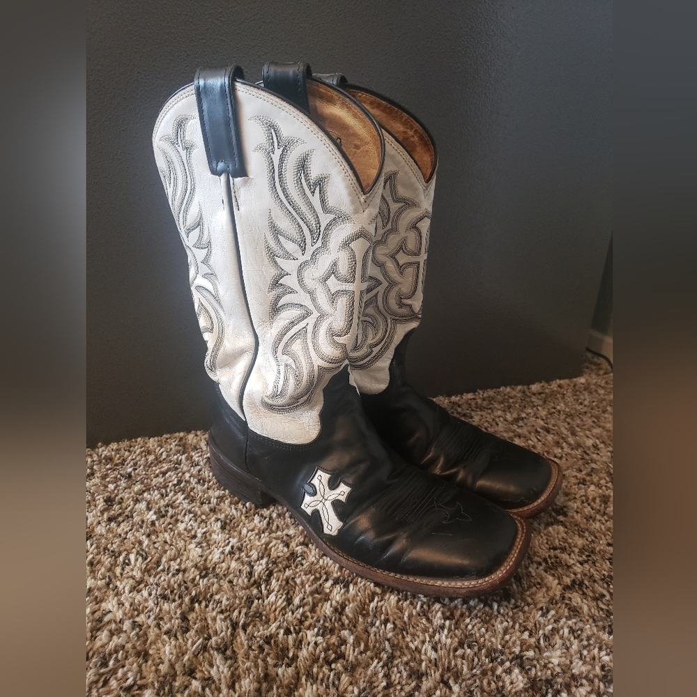 Tony Lama ladies black & white cross cowgirl boots